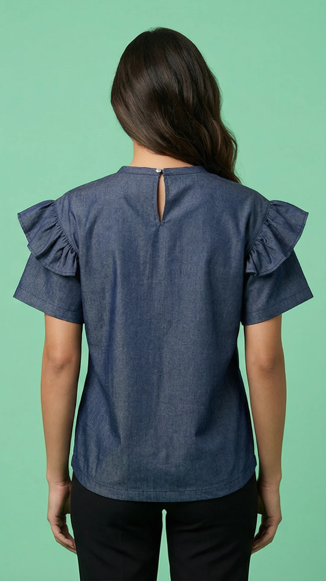 Camisa Denim con Boleros – Blusa Femenina Cuello Redondo en Chambray - imagen 3
