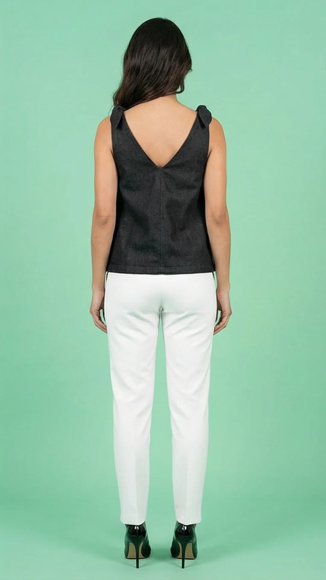 Camisilla con Nudos en Índigo Mate Negro – Top Sin Mangas para Mujer - imagen 3